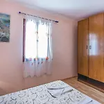 Two-bedroom In Lejlighed Vrsar