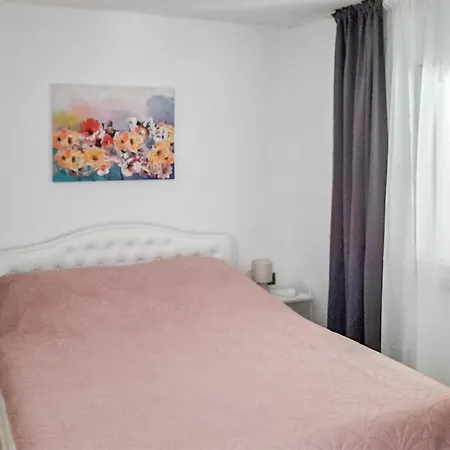 아파트 Two-bedroom In