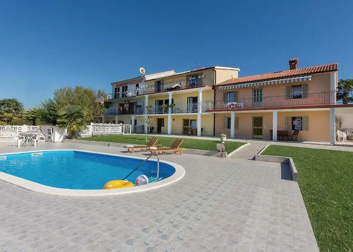 Two-bedroom In Lejlighed Vrsar